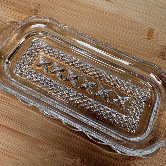 Vintage Pressed Glass Butter Dish 🧈✨ Diamond Cut Pattern • Clear Glass Beauty - Picture 4 of 7